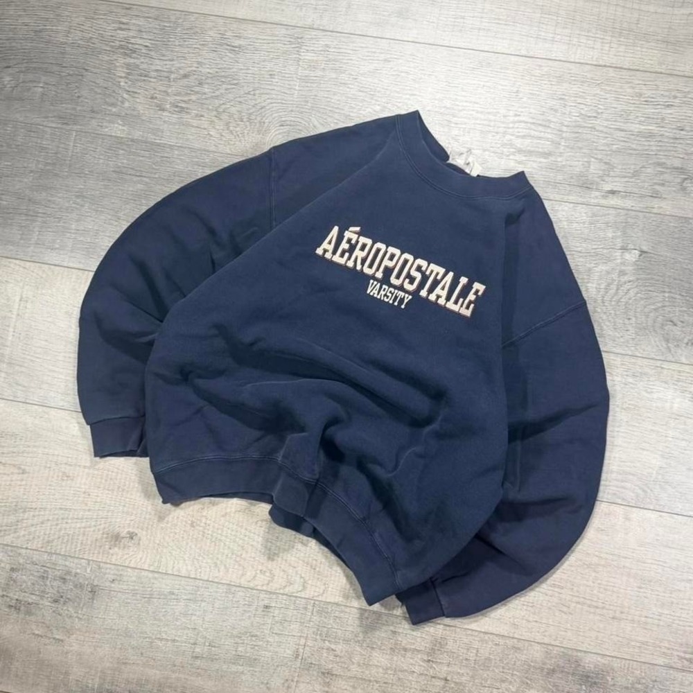 Vintage 2000s faded Aeropostale embroidered crewneck sweatshirt  Size measures L